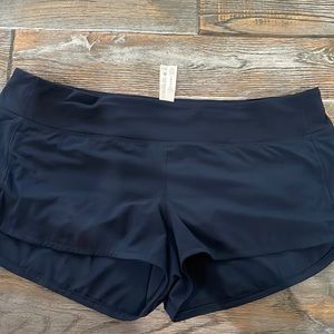 Lululemon shorts size 14
